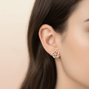 Paauksuota auskarai su cirkoniais.