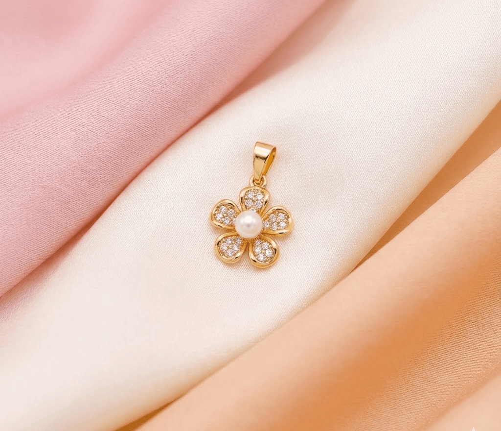 Paauksuotas pakabukas su fianitais